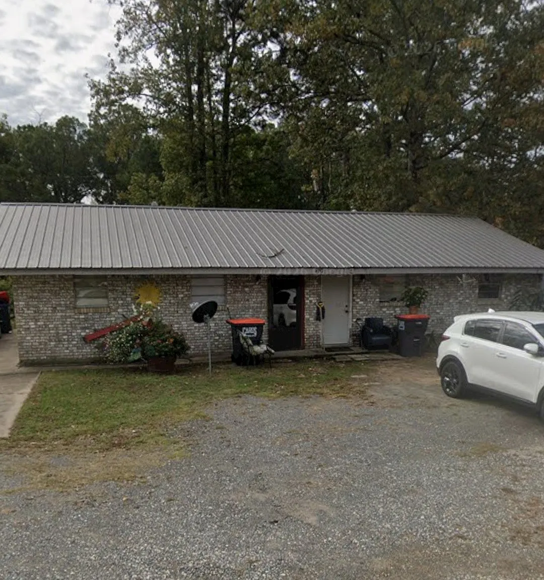 2 bed, $750 — Photo 1