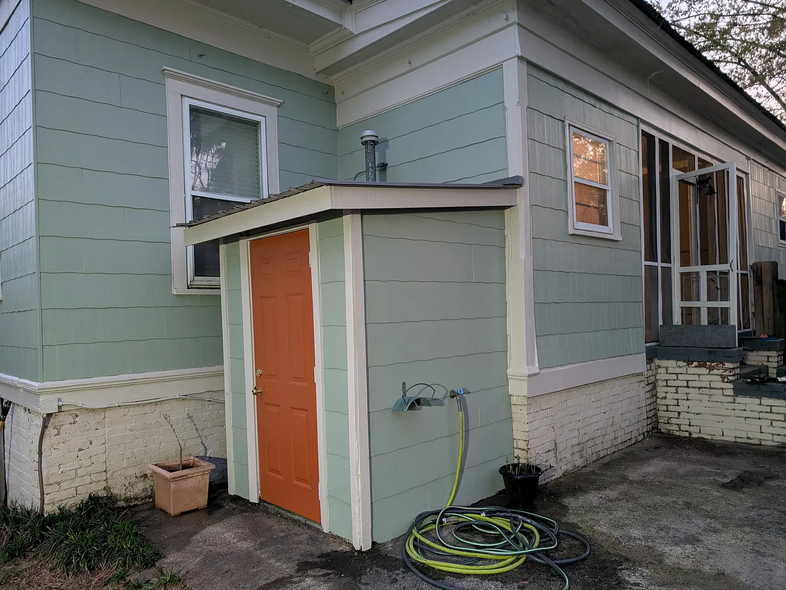 1835 Woodrow St — Photo 3