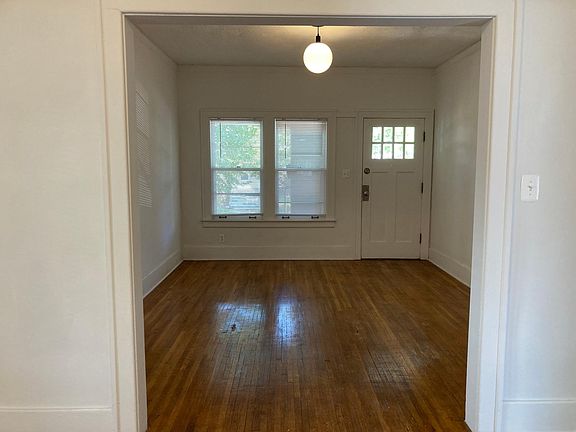 5th image of 1123 Lakepointe St
