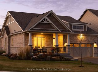 14 Charles Morley Blvd, Huntsville, ON P1H 0G5