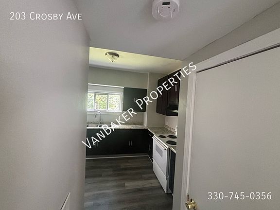 2nd image of 203 Crosby St