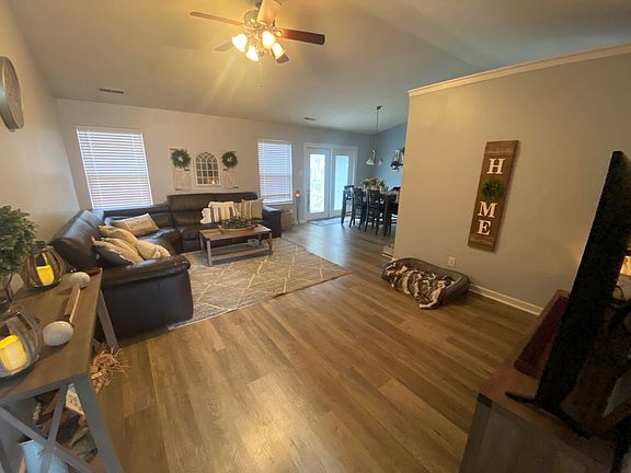 3rd image of 1606 Quinn Creek Dr