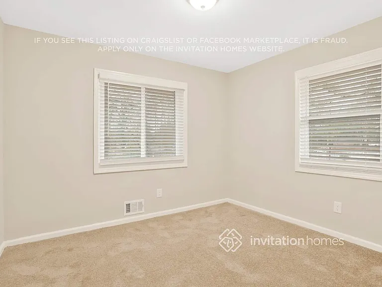 1100 Grace St SW — Photo 14