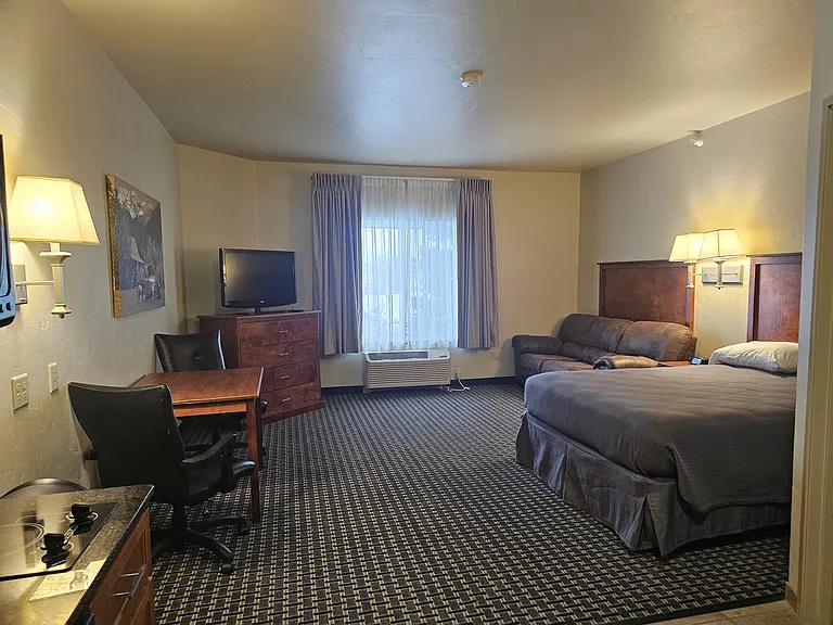 Legend Apartments — Photo 14