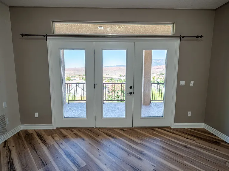 2541 W Spilsbury Ct — Photo 18