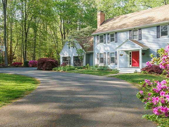 5th image of 755 Lochridge Ln