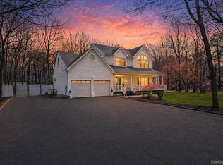 22 Jerusalem Hollow Road, Manorville, NY 11949