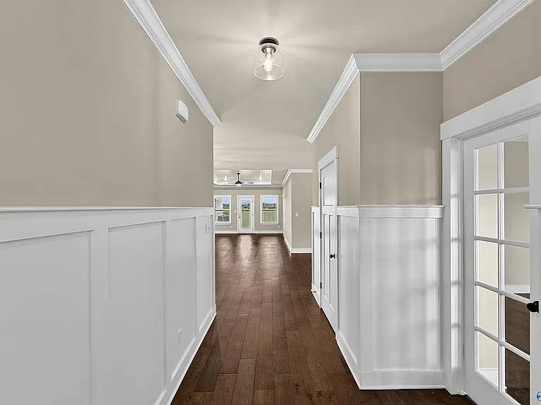 114 Hudson River Dr — Photo 10