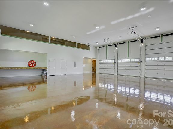 3rd image of 18210 Kalabash Rd