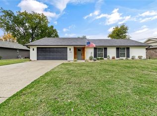 1806 SW D St, Bentonville, AR 72712