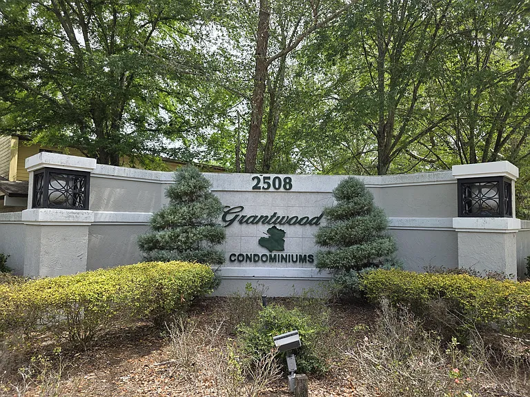 2508 SW 35th Pl #K64 — Photo 32