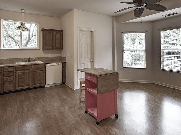 2nd image of 22345 Geraldine Cir