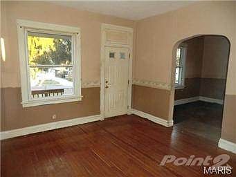 3rd image of 4970 Seibert Ave