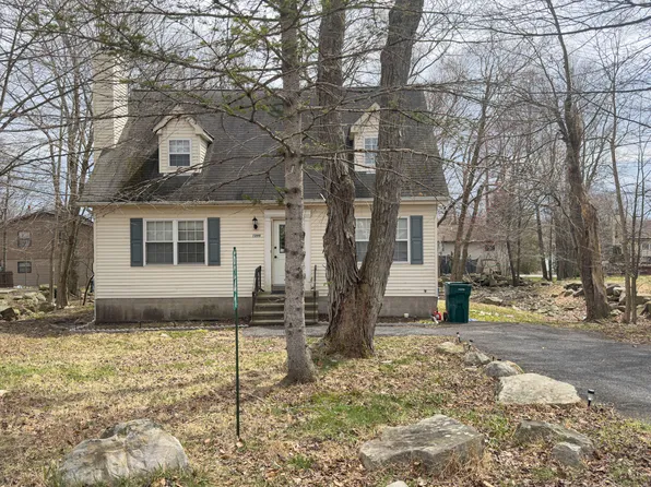 6241 Park Pl, Tobyhanna, PA 18466