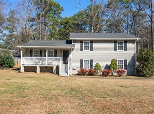 6192 Pine Ln, Douglasville, GA 30135