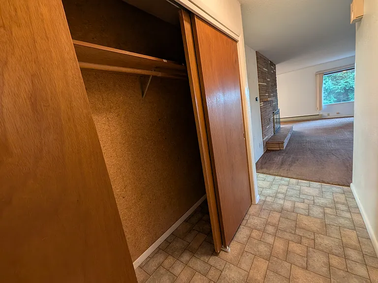 2575 Yew Street Rd — Photo 33