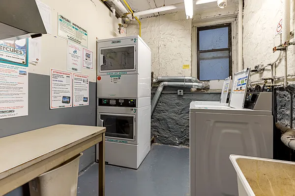 Rented by SERHANT. | media 10