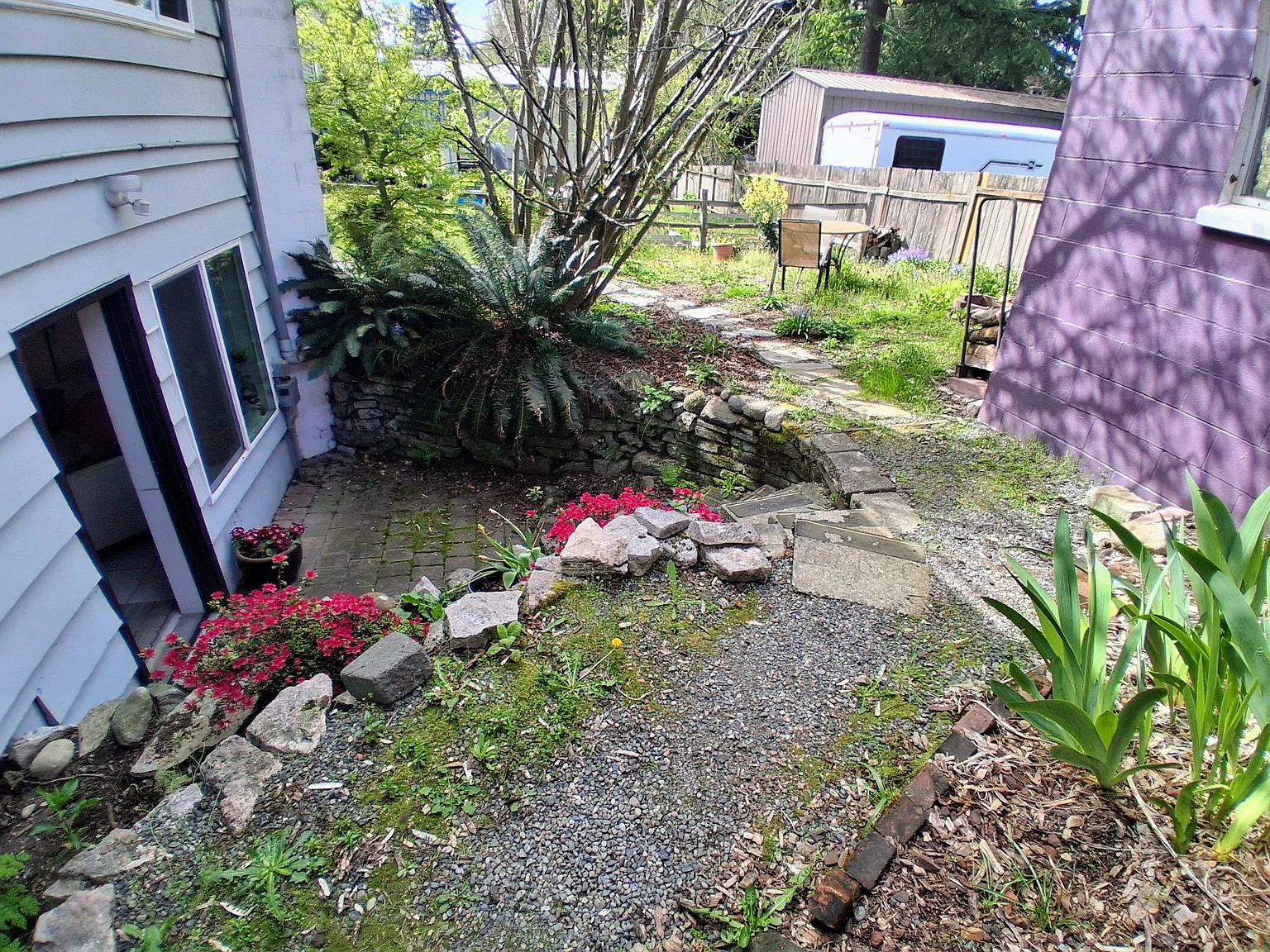 3 bed, 2000 sqft, $720 — Photo 4