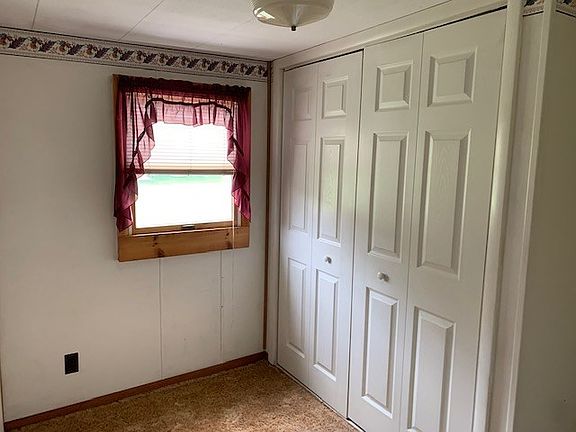 4th image of 33 School St