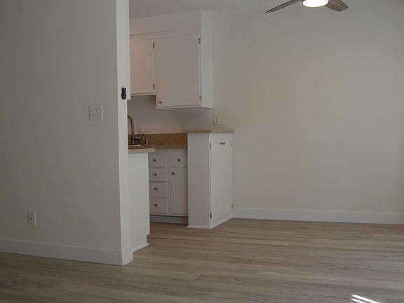 3rd image of 1252 Granville Ave APT 3