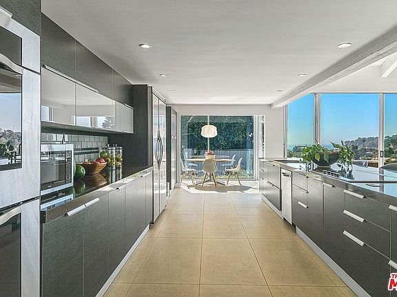 Kitchen and Breakfast Nook