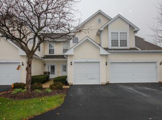 113 Canterbury Ct, Oswego, IL 60543