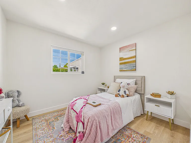 7425 Brighton Dr — Photo 35