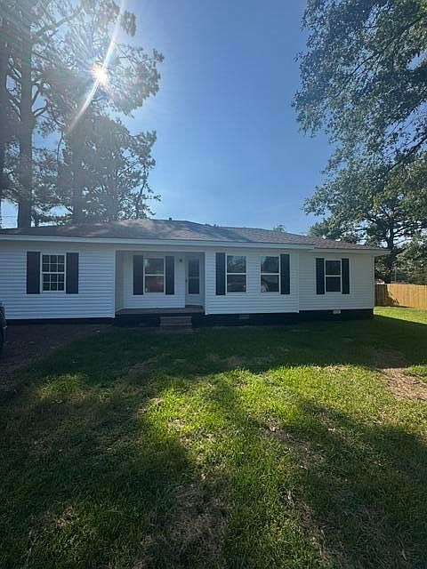 1st image of 253 Shady Ln