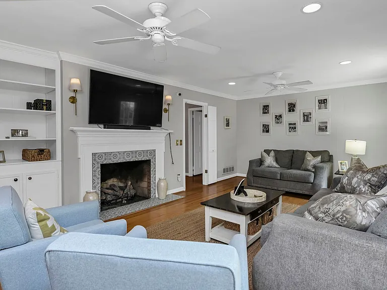1 Leconte Ct — Photo 5
