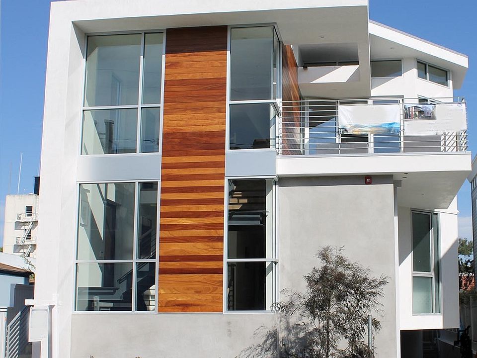 Luxurious, Sleek &Brand New 