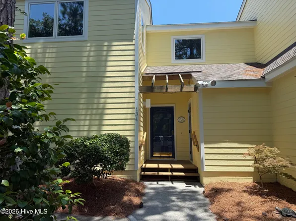 134 Lagoon Ln, Atlantic Beach, NC 28512