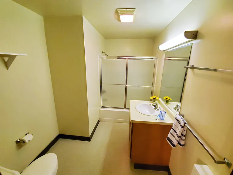 705 E Buffalo St — Photo 28