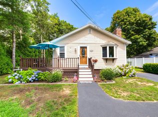 10 Harborview Dr, East Falmouth, MA 02536