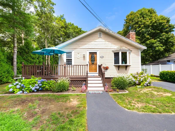 10 Harborview Drive, East Falmouth, MA 02536