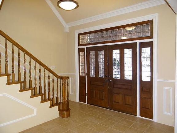3rd image of 1316 Yardley Pl