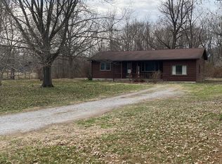 611 Randolph Rd, Carbondale, IL 62901