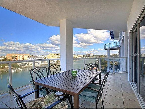 4th image of 100 Bayside Dr APT 301