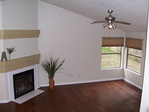 3rd image of 15020 Wells Port Dr