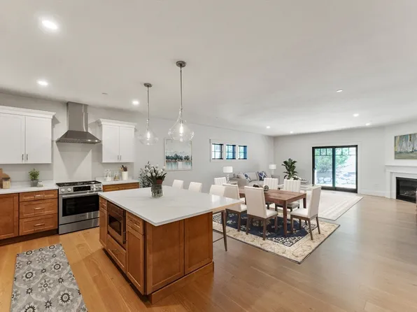 134 Court St #6, Plymouth, MA 02360
