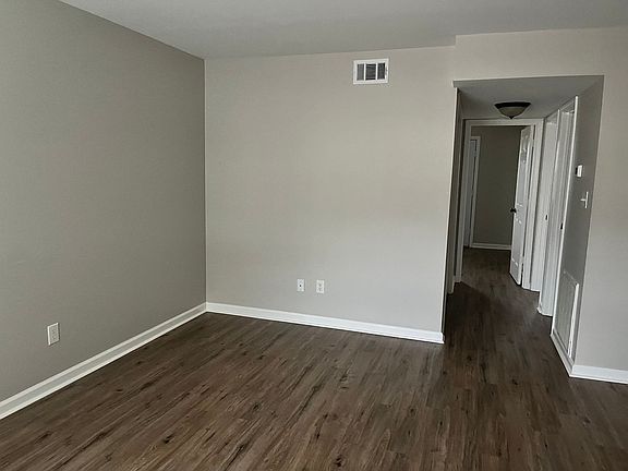 5th image of 1806 Woods Ln #2912-D