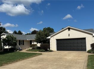 7410 Starcliff Ave NW, North Canton, OH 44720