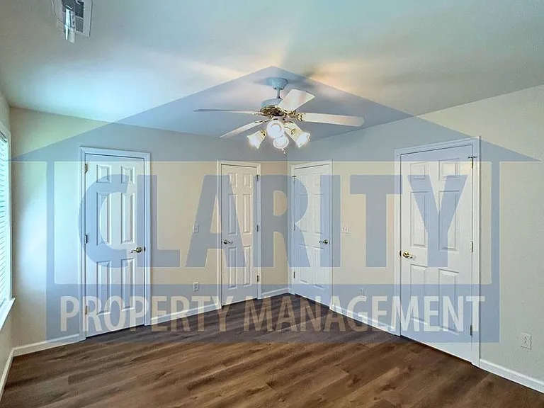7812 Avalon Acres Ct — Photo 17