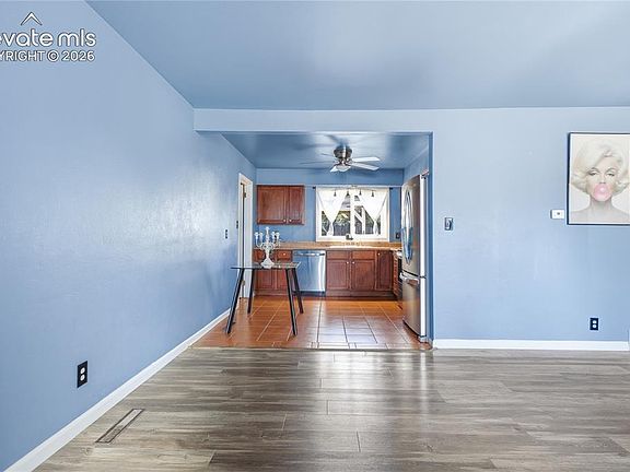 4th image of 213 Jasper Dr