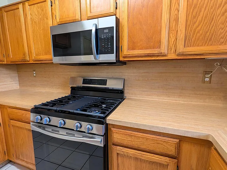 3102 E Heatherock Cir — Photo 5