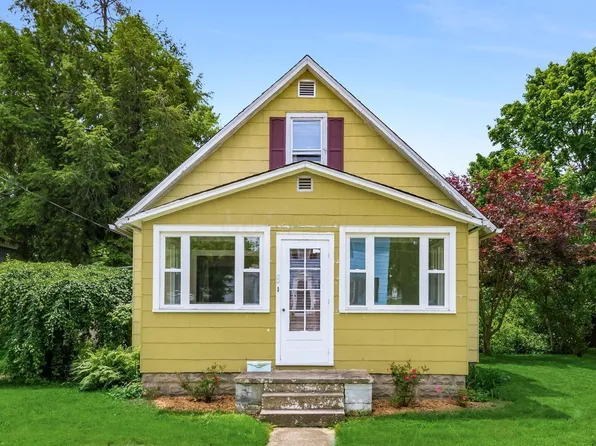 8 Elizabeth St, Mount Vernon, OH 43050