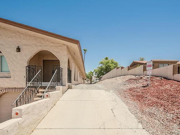 3rd image of 654 Acoma Blvd S #5