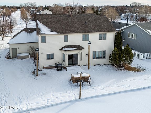 2nd image of 742 Mighty Acres Dr