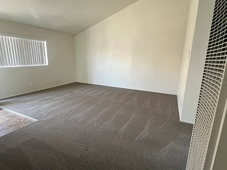 1959 Chestnut Ave #302 — Photo 21