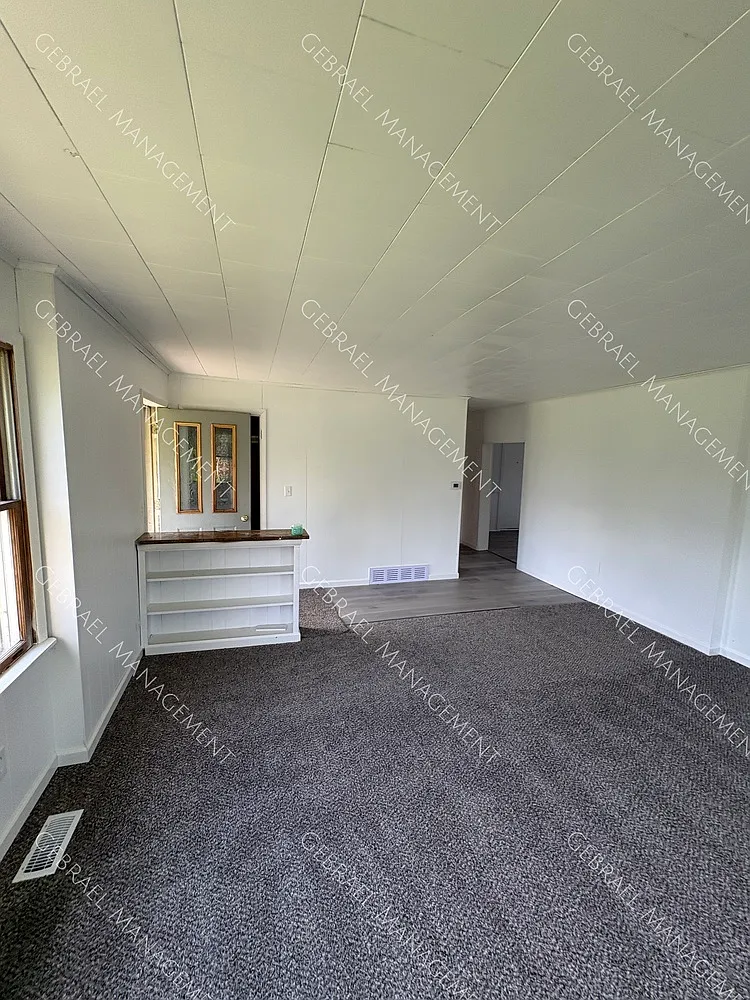 2306 Van Vleet — Photo 4