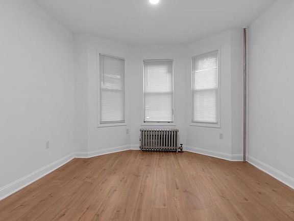 5th image of 45 Seymour Ave Floor 1